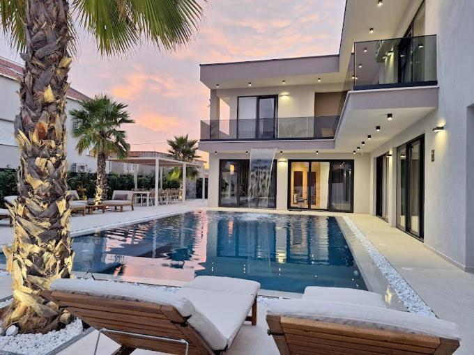 Luxury Villa My Wish With Pool Kaštel Stari 외부 사진